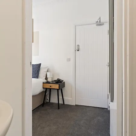 #1 - Location - Private Ensuite, Smart Tv, Fast Wifi And Free Parking - By Yoko * Redcar